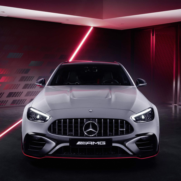 EDIÇÃO 58 - MERCEDES-AMG C 63 S E PERFORMANCE F1 EDITION BRB 0KM